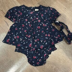 NWT Baby GAP matching 3-piece set size 3-6 months